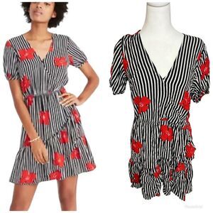 Madewell Ruffle-Wrap Dress in Candied
Orchids Medium 10